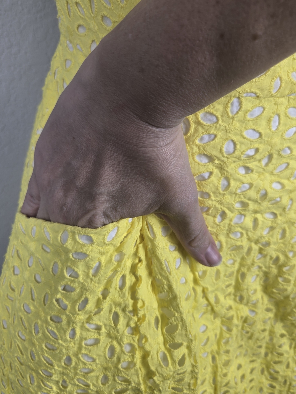 Lilly Pulitzer Blossom Strapless Eyelet Dress Pineapple Juice Yellow Size 0 - Picture 6 of 10